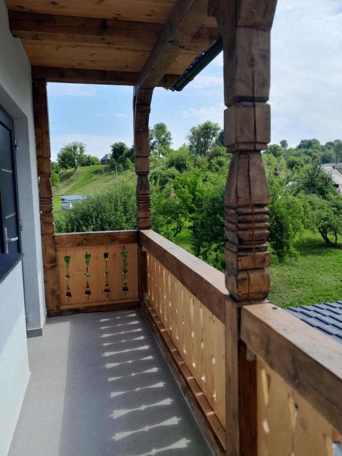 Hotel Casa de lângă pădure à Sighetu Marmaţiei Extérieur photo