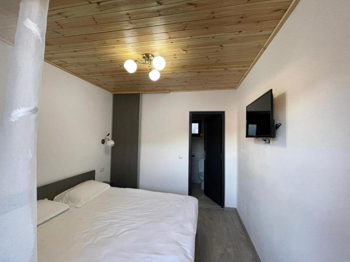 Hotel Casa de lângă pădure à Sighetu Marmaţiei Extérieur photo