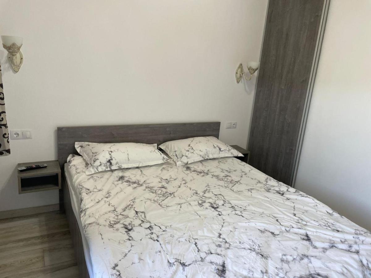 Hotel Casa de lângă pădure à Sighetu Marmaţiei Extérieur photo